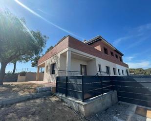 Exterior view of Single-family semi-detached for sale in Rubí  with Air Conditioner and Terrace