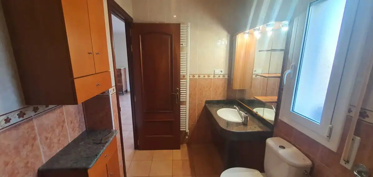 Baño de Casa o chalet en venta en Els Pallaresos con Aire acondicionado, Calefacción y Jardín privado