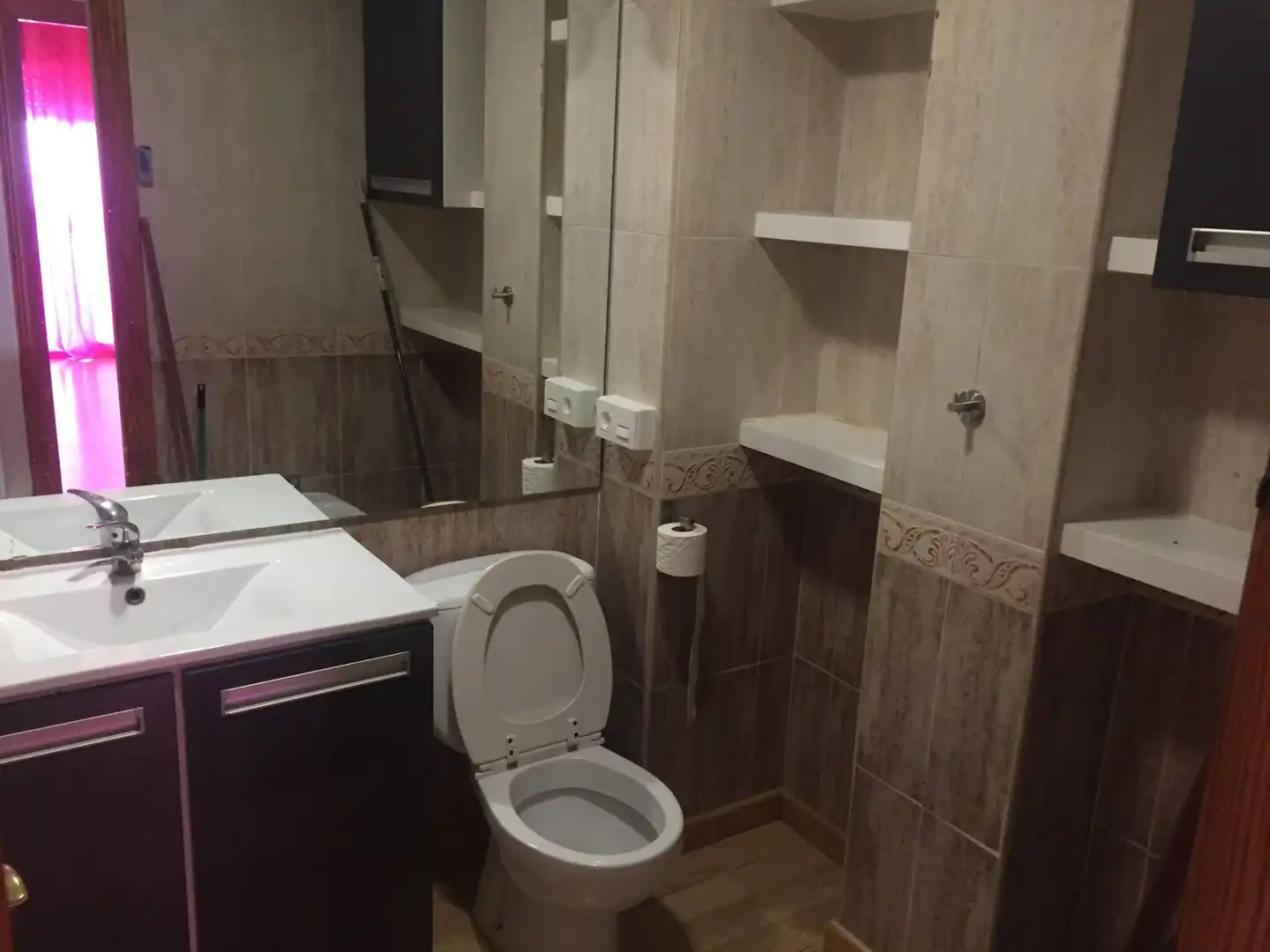 Bathroom of Flat for rent in Maracena  with Air Conditioner, Heating and Parquet flooring