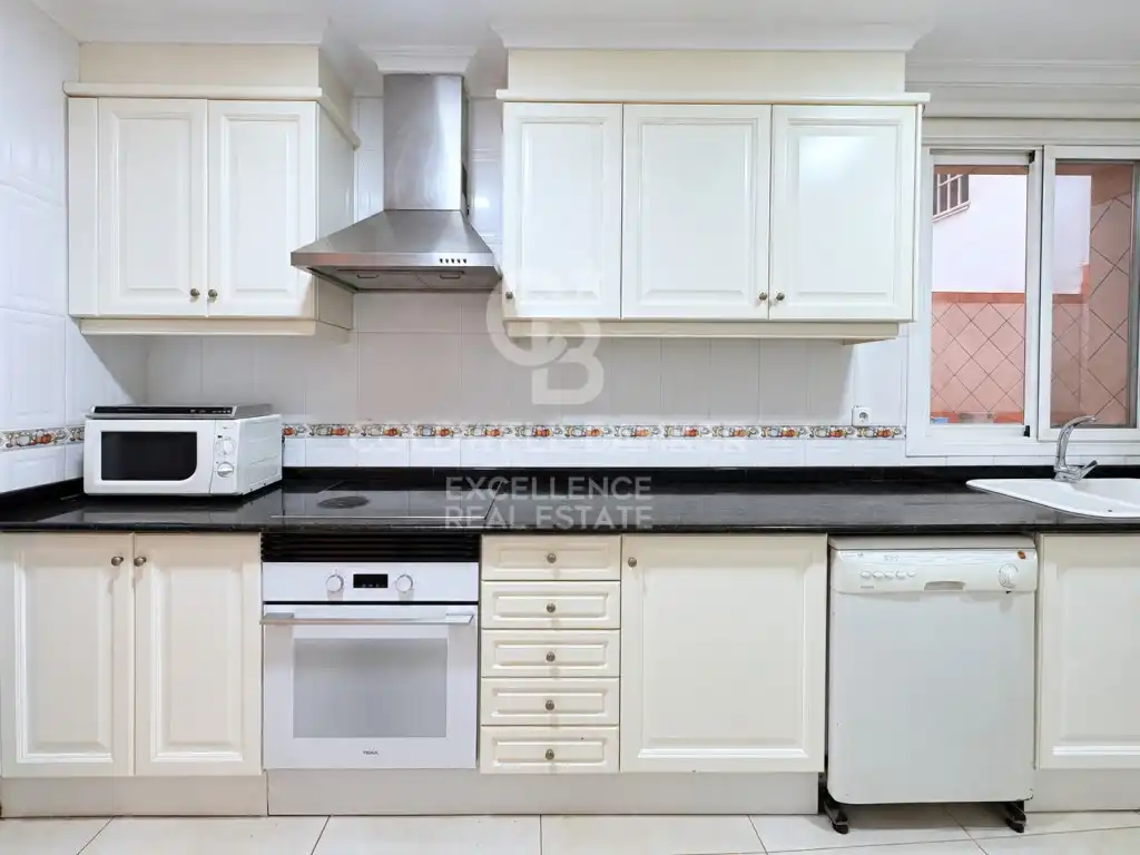 Cocina de Piso en venta en Valencia con Aire acondicionado, Terraza y Amueblado