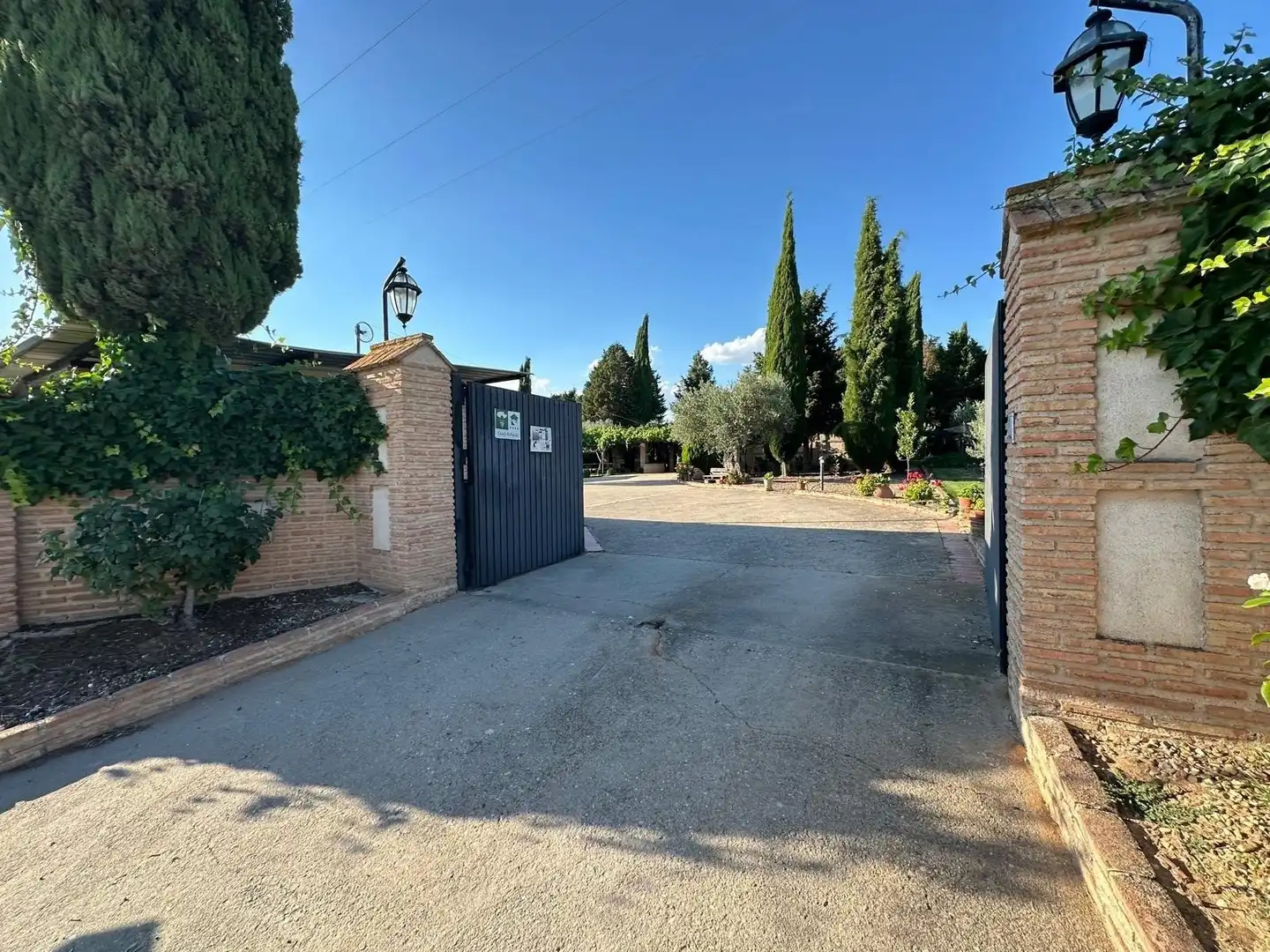 Parking de Casa o chalet en venta en Montearagón con Aire acondicionado, Calefacción y Jardín privado