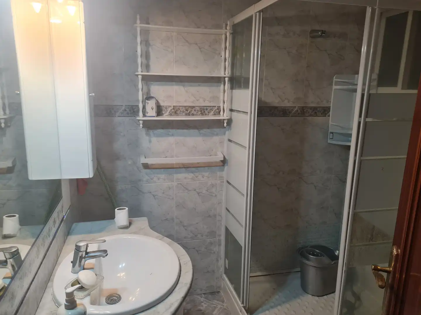 Bathroom of Flat for sale in Málaga  with Terrace and Furnished