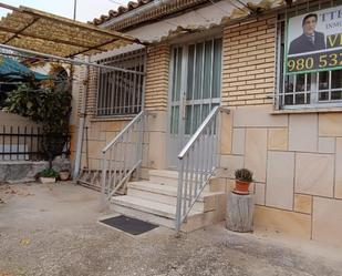 Exterior view of House or chalet for sale in Zamora Capital   with Private garden, Terrace and Storage room