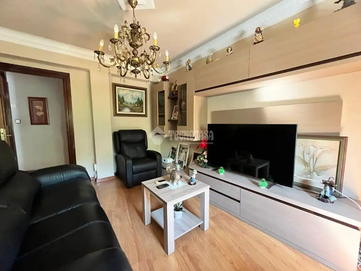Living room of Flat for sale in Zaragoza  with Storage room