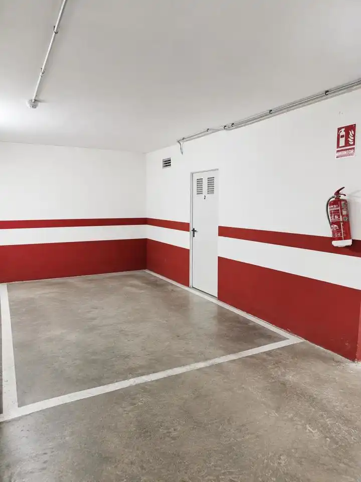 Aparcament de Àtic en venda en Oliva amb Aire condicionat, Terrassa i Traster