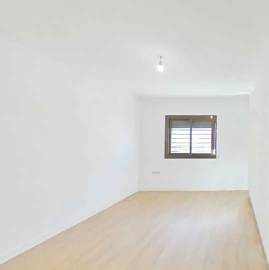 Bedroom of Flat for sale in Sabadell