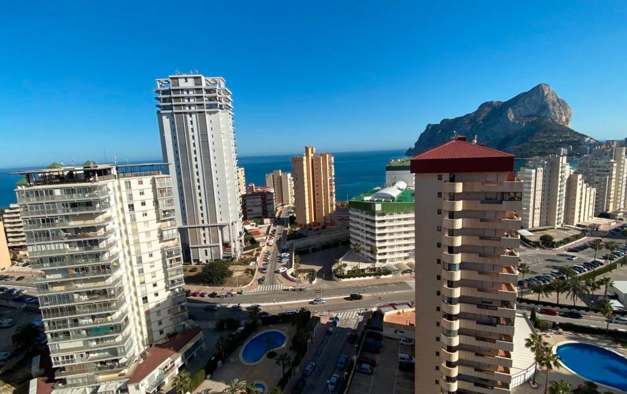 Vista exterior de Apartament en venda en Calpe / Calp amb Aire condicionat, Calefacció i Jardí privat
