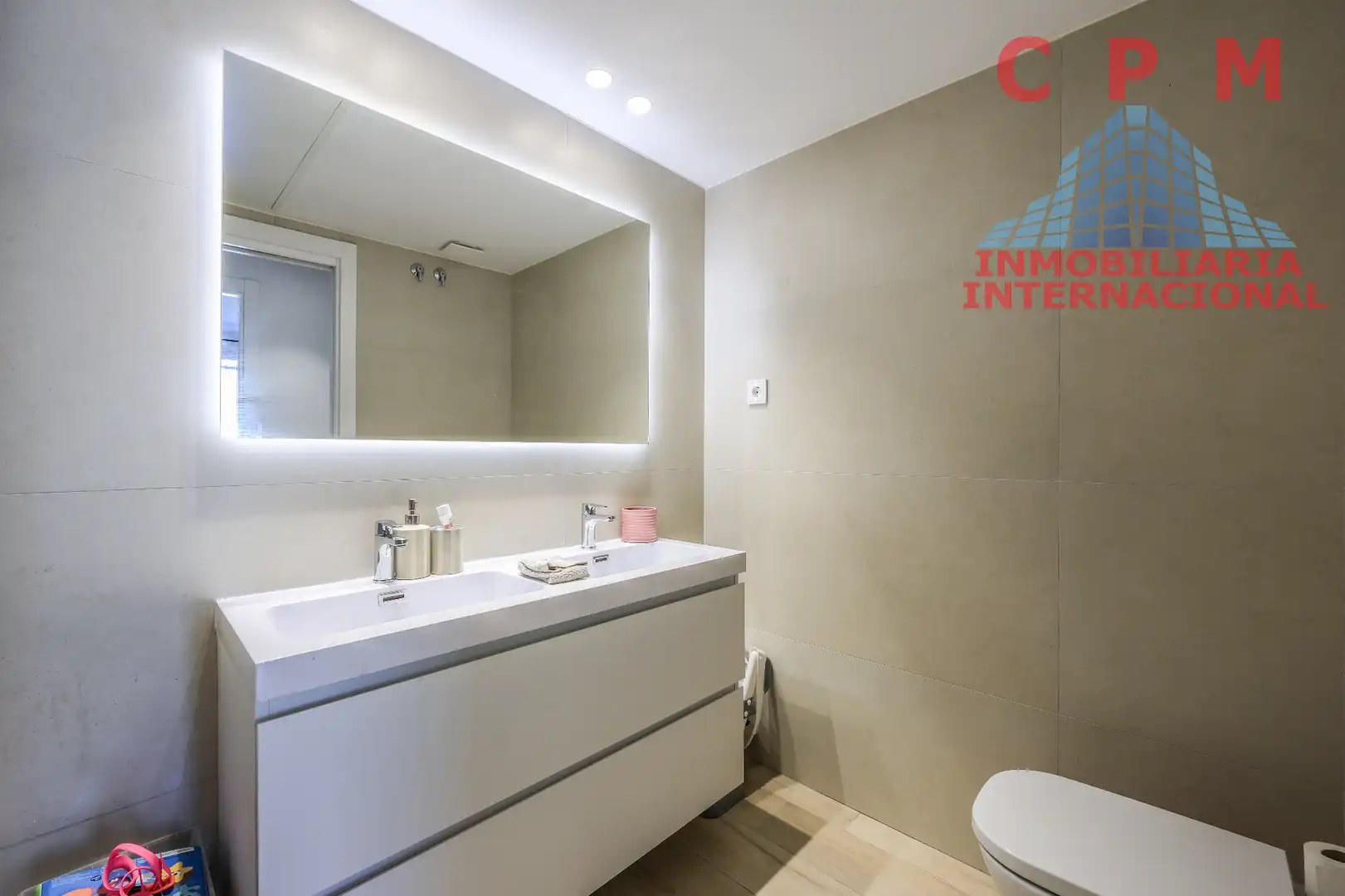 Bathroom of Flat for rent in La Moraleja  with Air Conditioner, Heating and Private garden