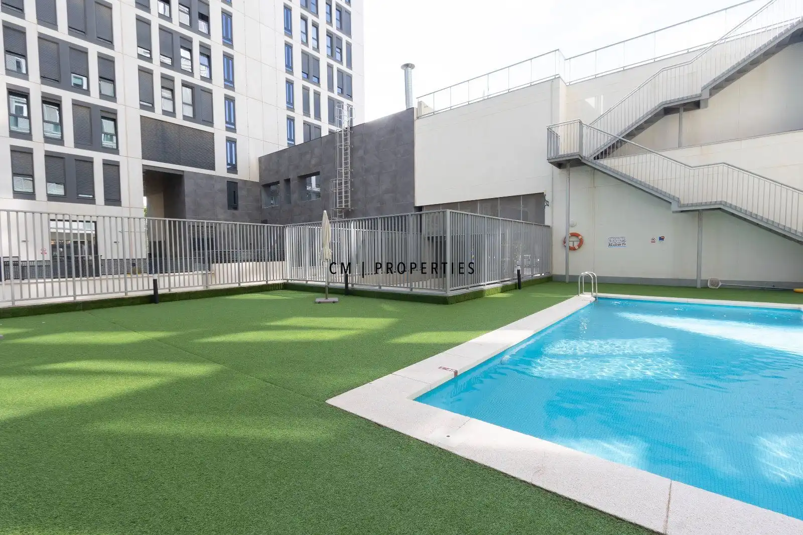 Piscina de Pis en venda en Valencia amb Aire condicionat, Calefacció i Traster