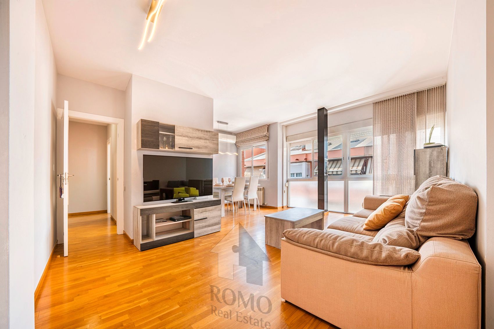 Living room of Flat for sale in Sabadell  with Heating, Parquet flooring and Storage room
