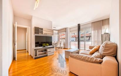 Living room of Flat for sale in Sabadell  with Heating, Parquet flooring and Storage room