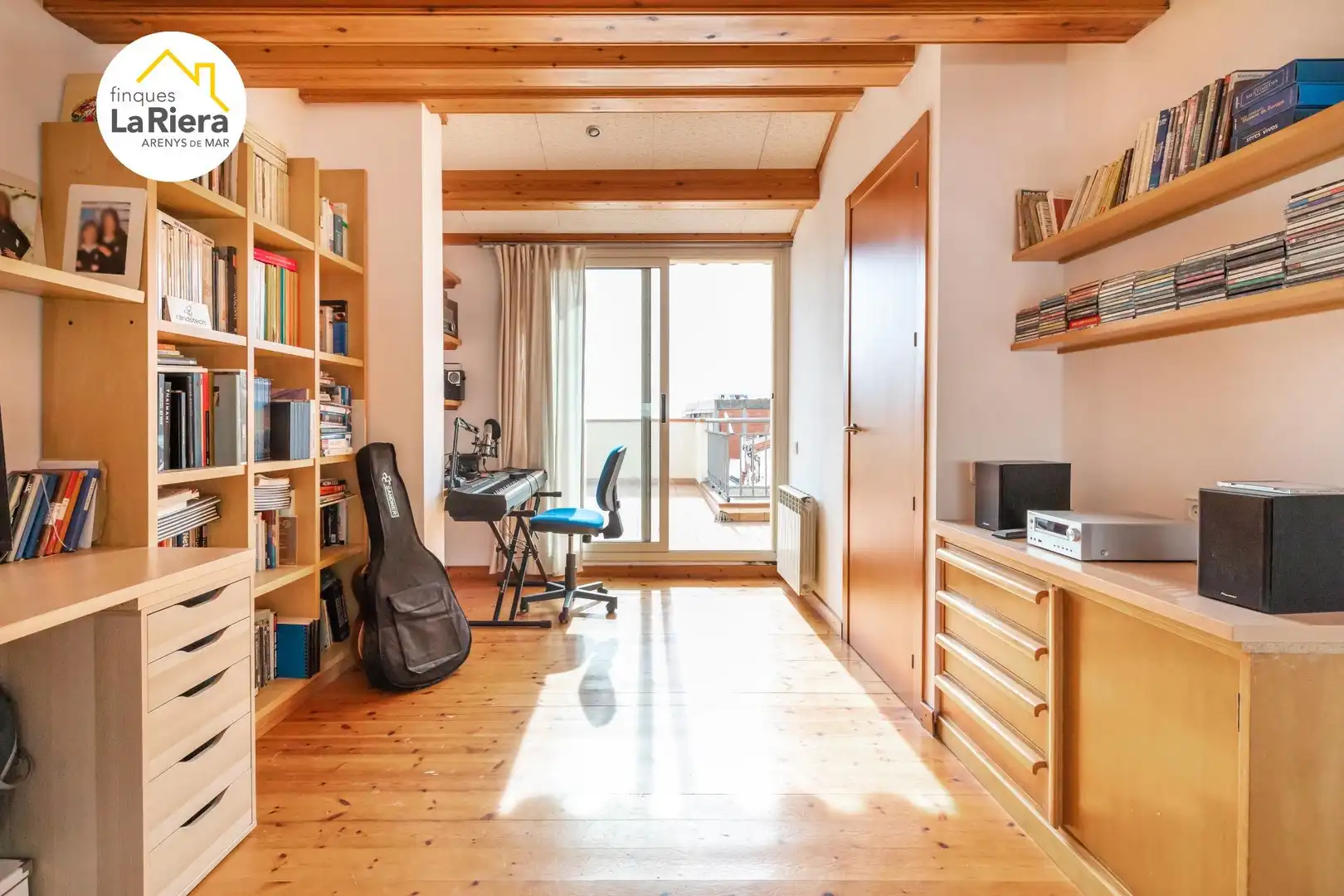 Sala d'estar de Casa o xalet en venda en Arenys de Munt amb Calefacció, Terrassa i Traster