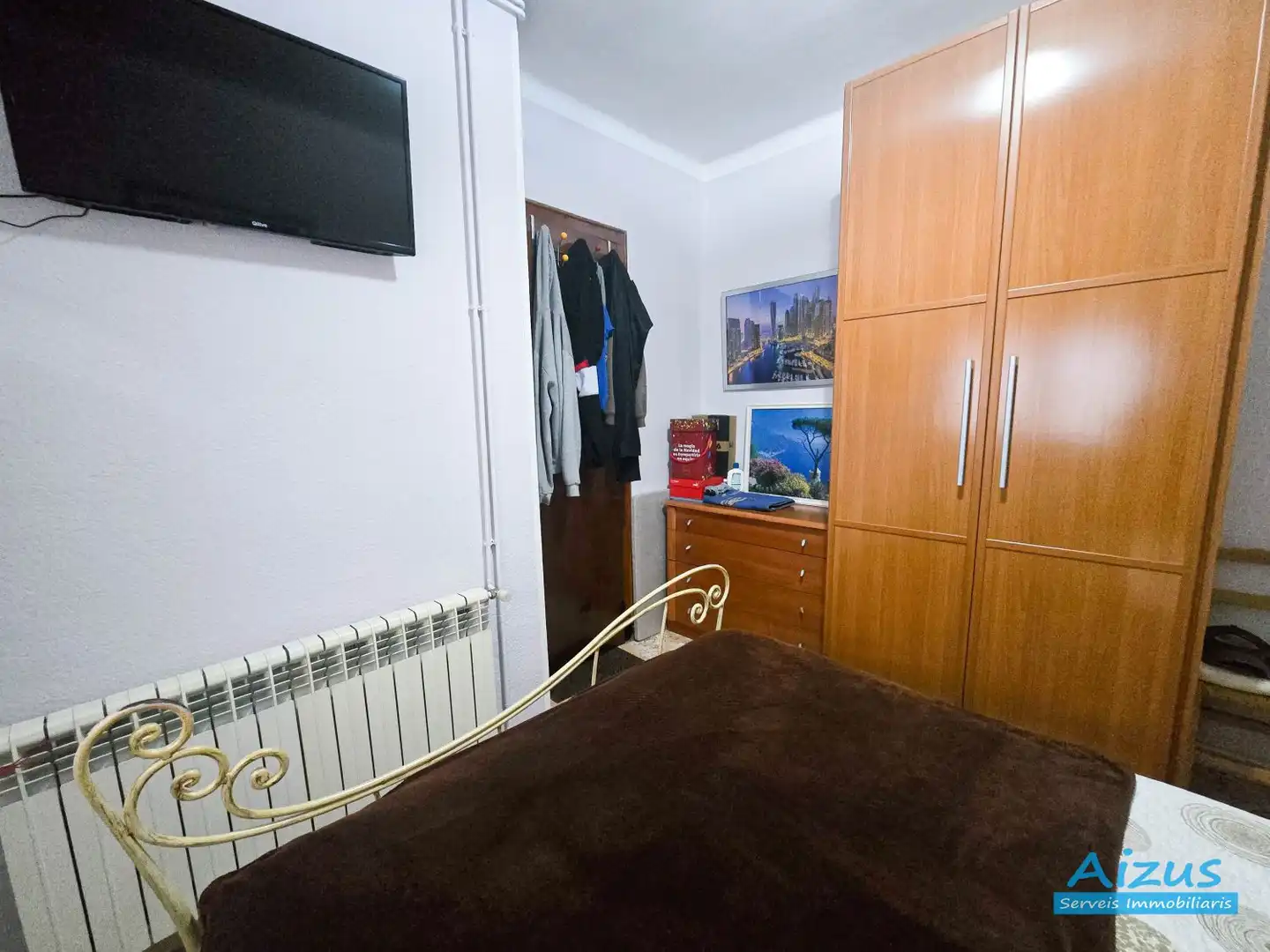 Habitación de Casa adosada en venta en Ripollet con Calefacción, Trastero y Horno