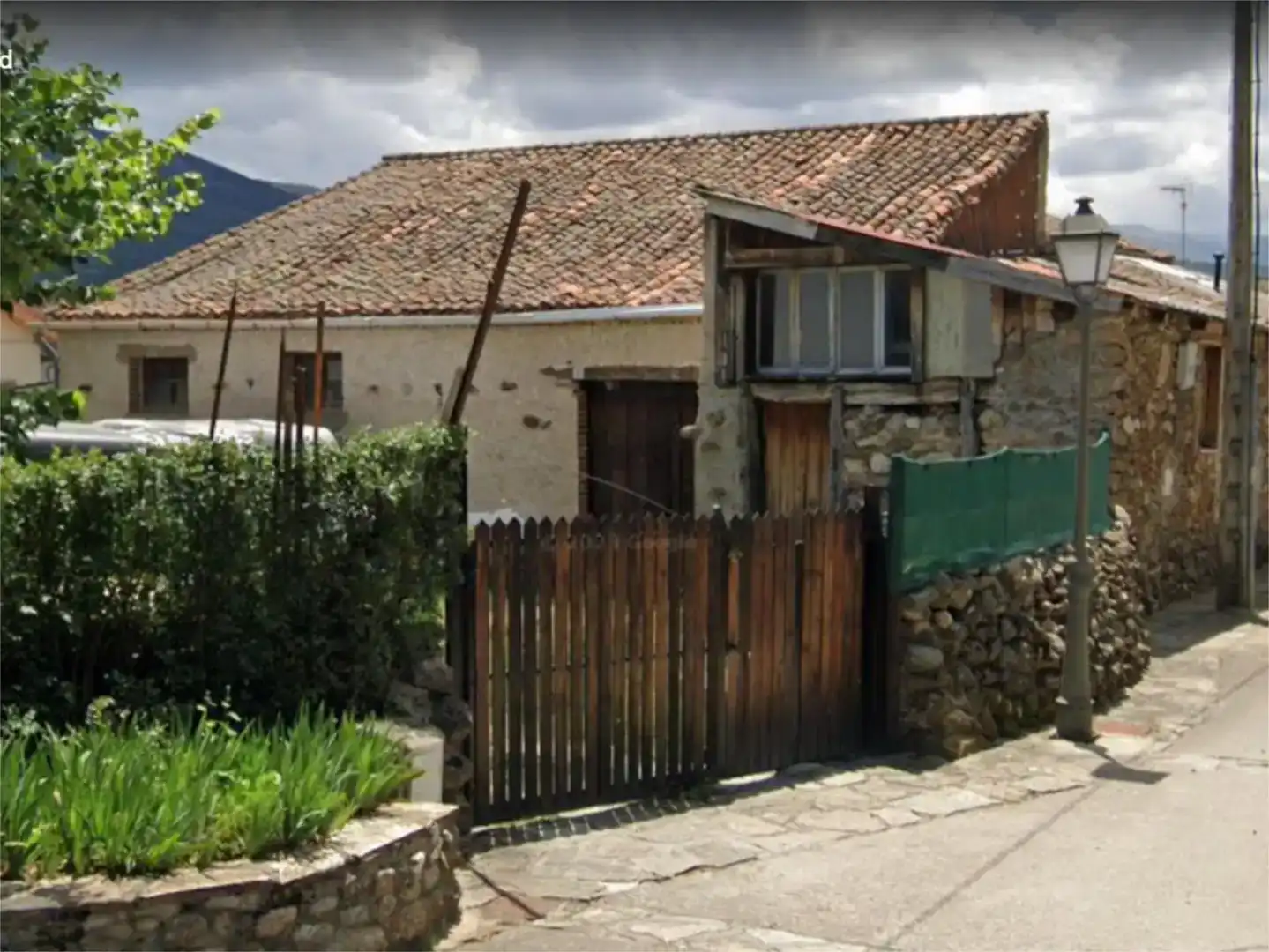 Exterior view of Garage for sale in Pinilla del Valle