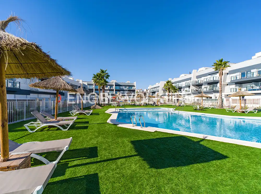 Schwimmbecken von Maisonette zum Verkauf in Santa Pola mit Klimaanlage, Heizung und Terrasse
