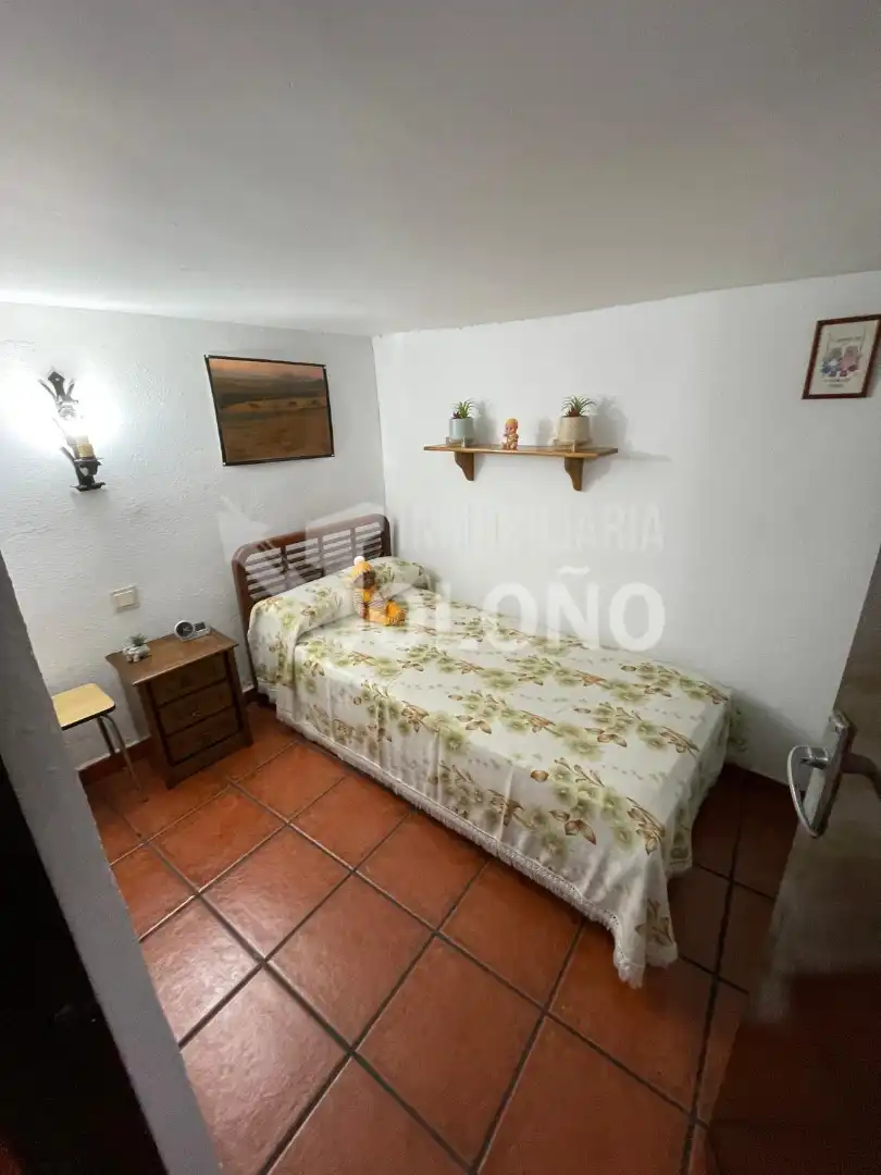 Dormitori de Casa o xalet en venda en Cuzcurrita de Río Tirón amb Traster, Moblat i Forn