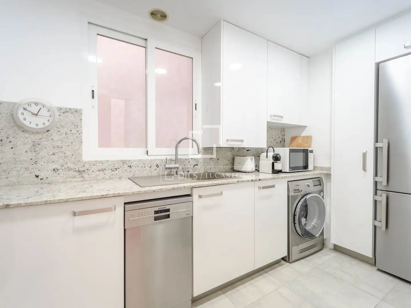 Kitchen of Flat for sale in L'Eixample