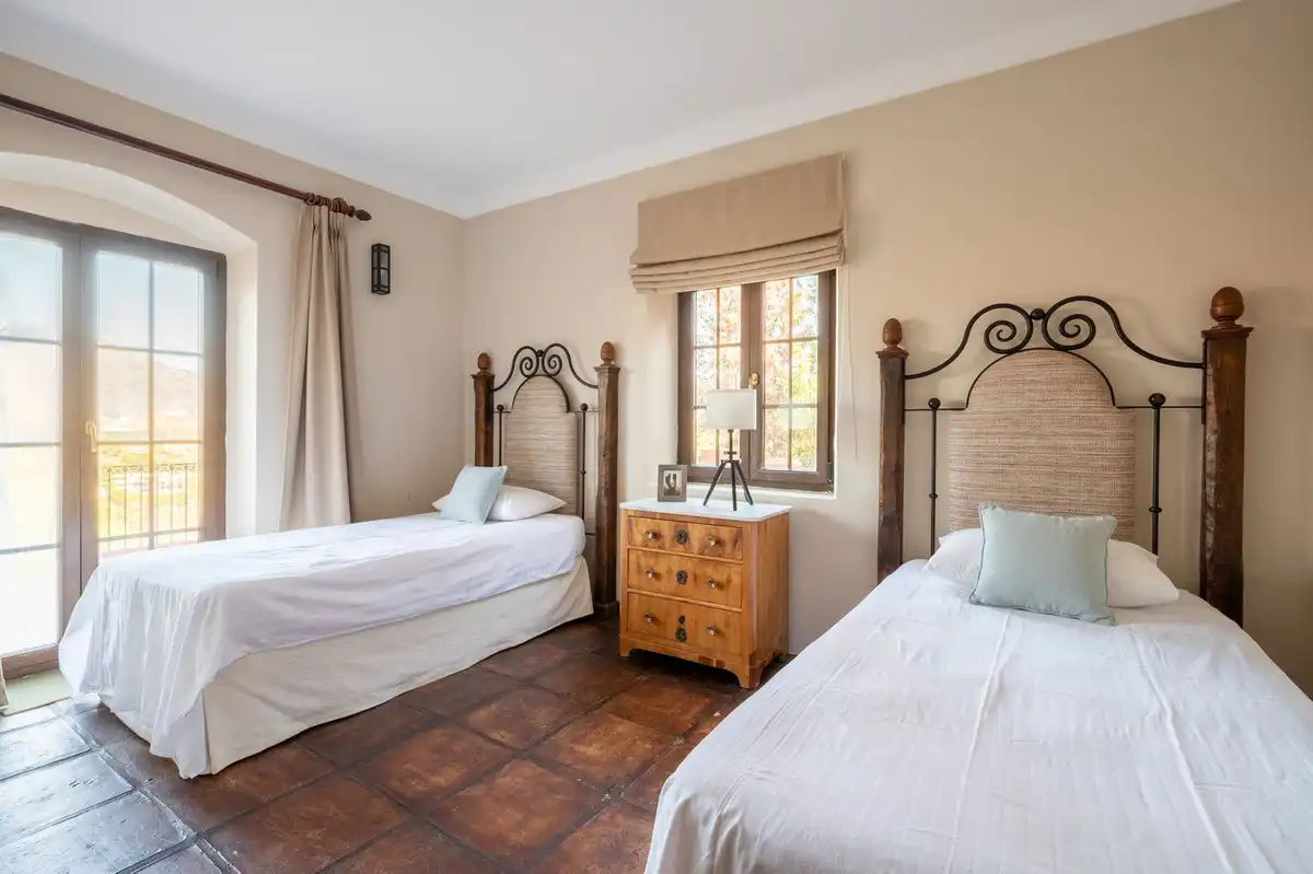Habitación de Casa o chalet de alquiler en Benahavís con Aire acondicionado, Jardín privado y Terraza