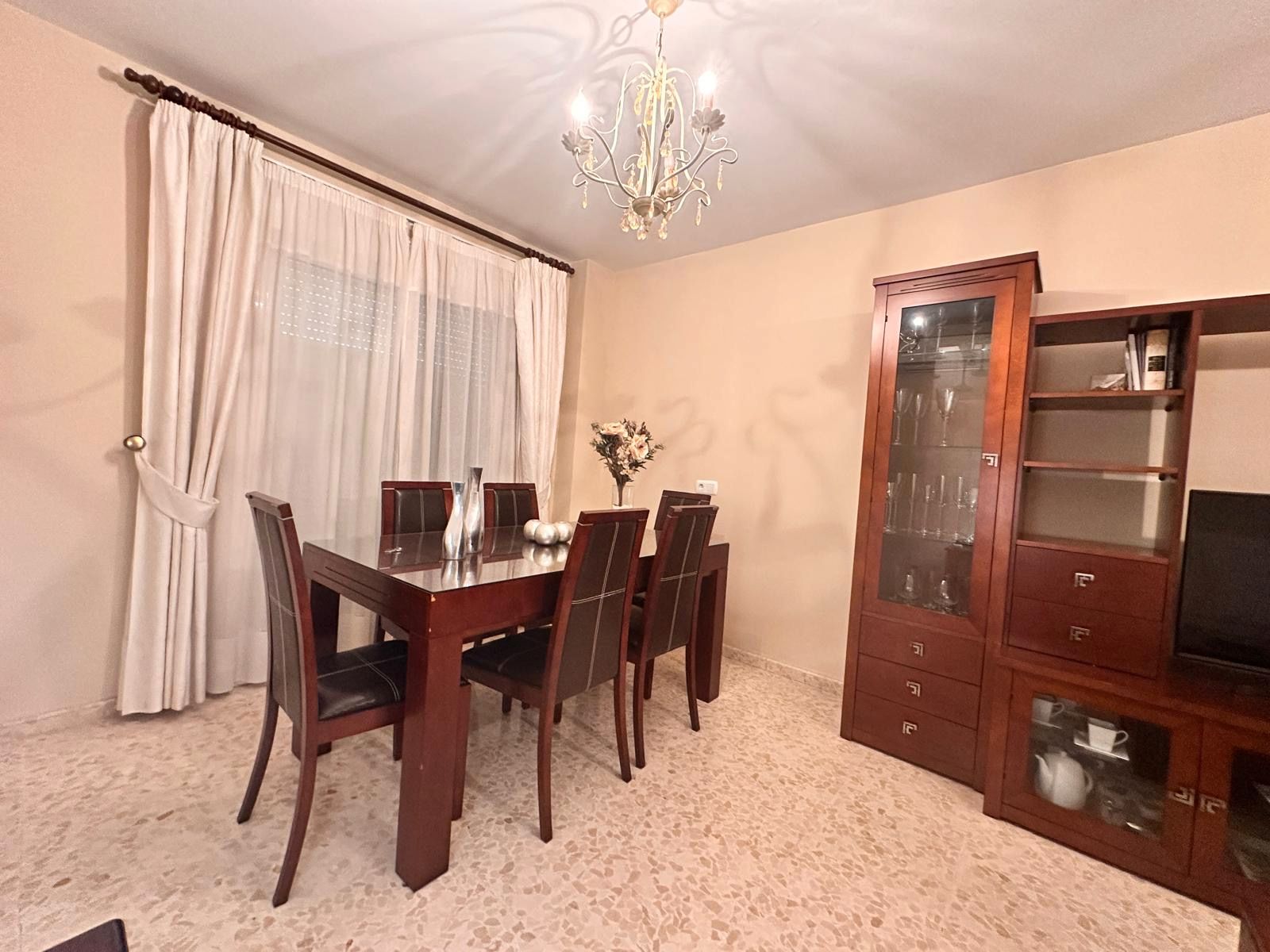 Dining room of Flat for sale in Vélez-Málaga  with Air Conditioner, Terrace and Community pool