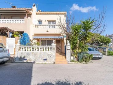 Casa bifamiliare in vendita a Puigmal - Mas Nou