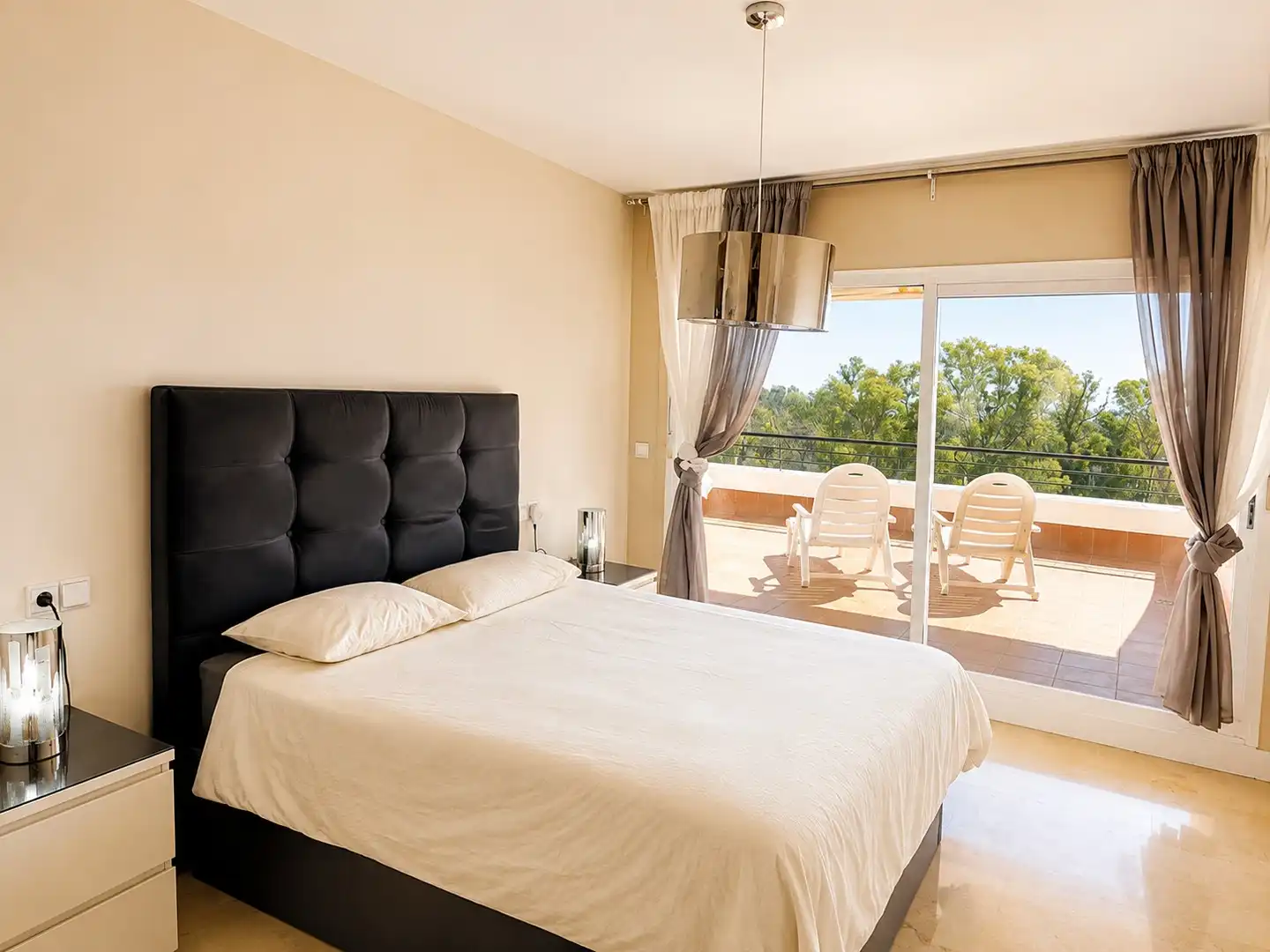 Bedroom of Attic for sale in San Pedro de Alcántara