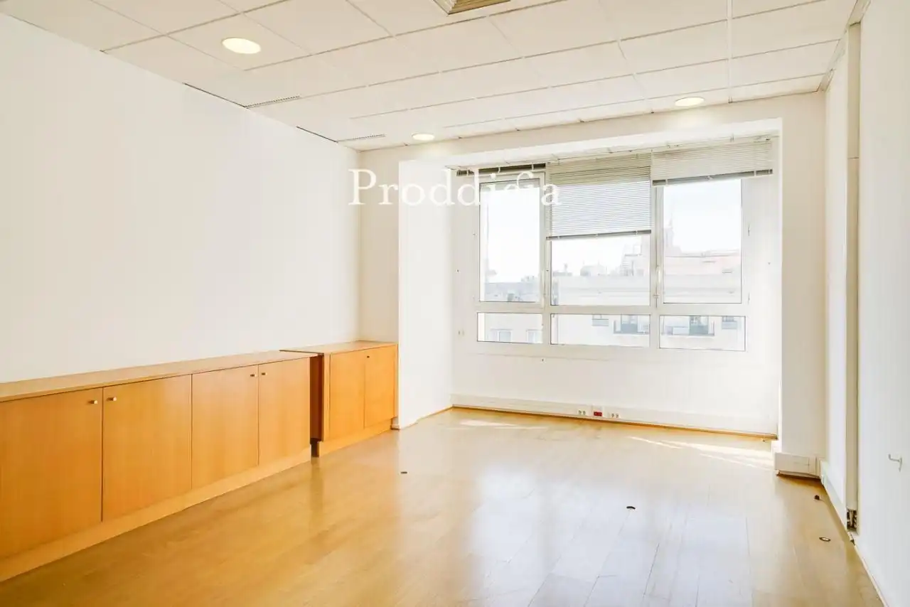 Office for rent in  Barcelona Capital  with Air Conditioner and Heating