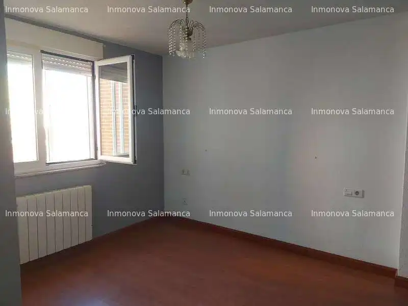 Attic for rent in Pizarrales