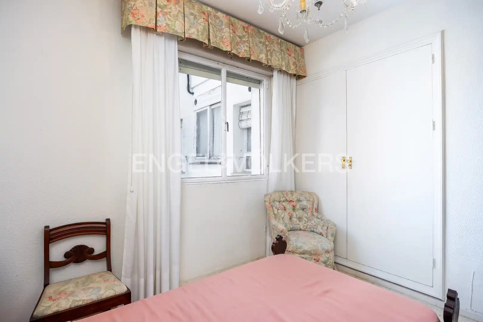 Habitación de Apartamento en venta en Sanlúcar de Barrameda con Calefacción, Terraza y Balcón