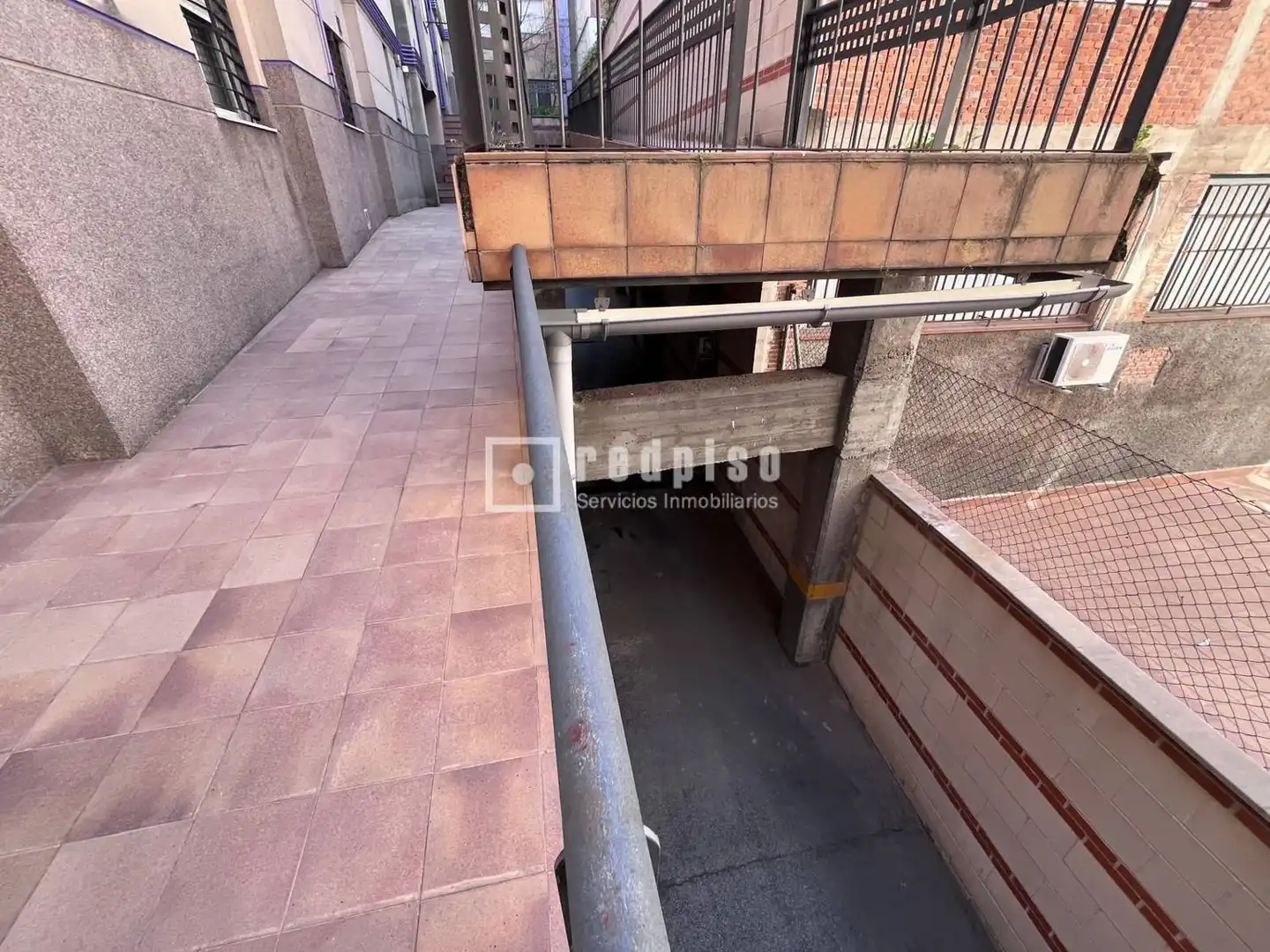 Vista exterior de Piso en venta en Madrid con Aire acondicionado, Calefacción y Jardín privado