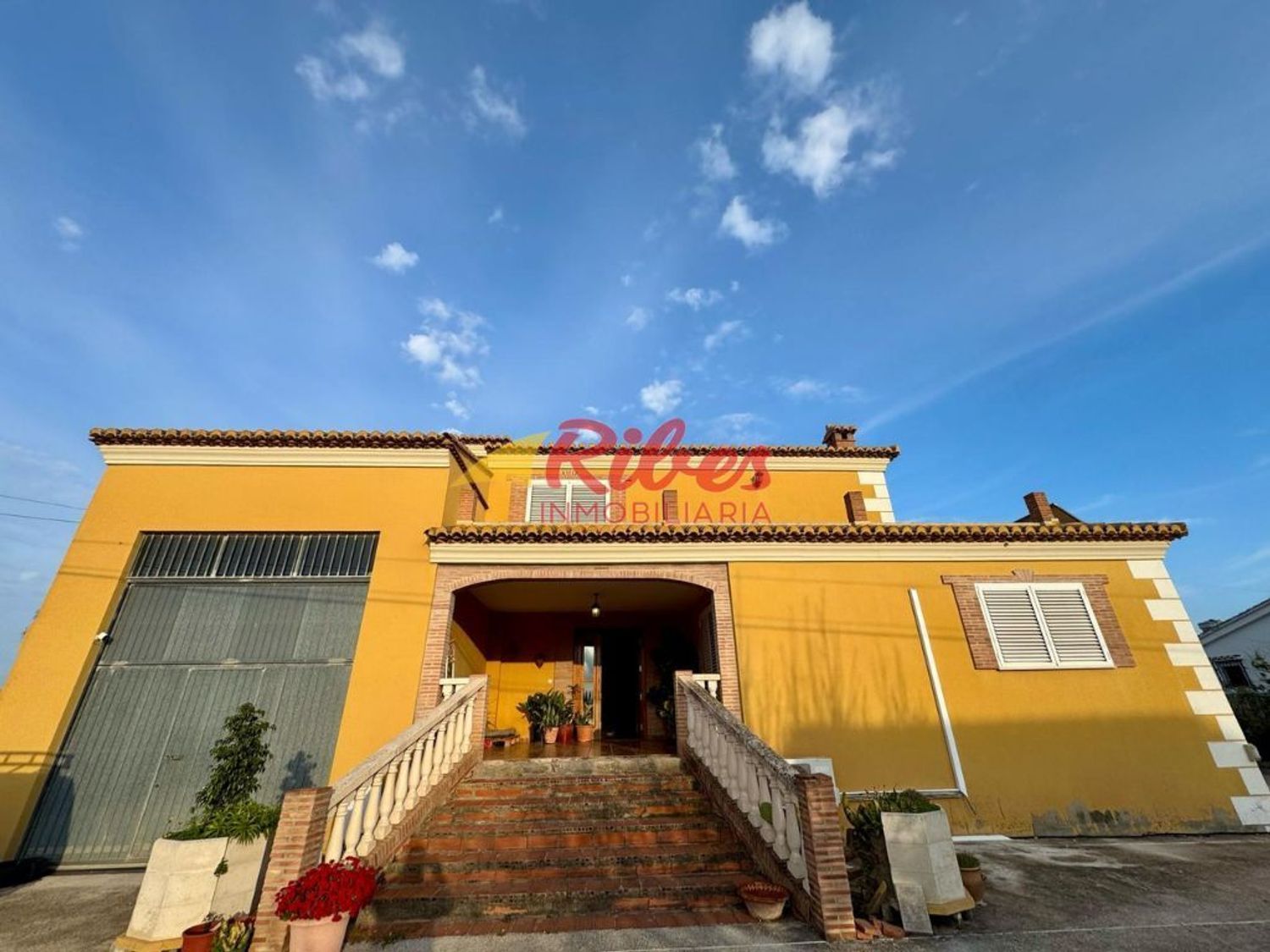 Vista exterior de Casa o xalet en venda en Cullera amb Aire condicionat, Jardí privat i Terrassa