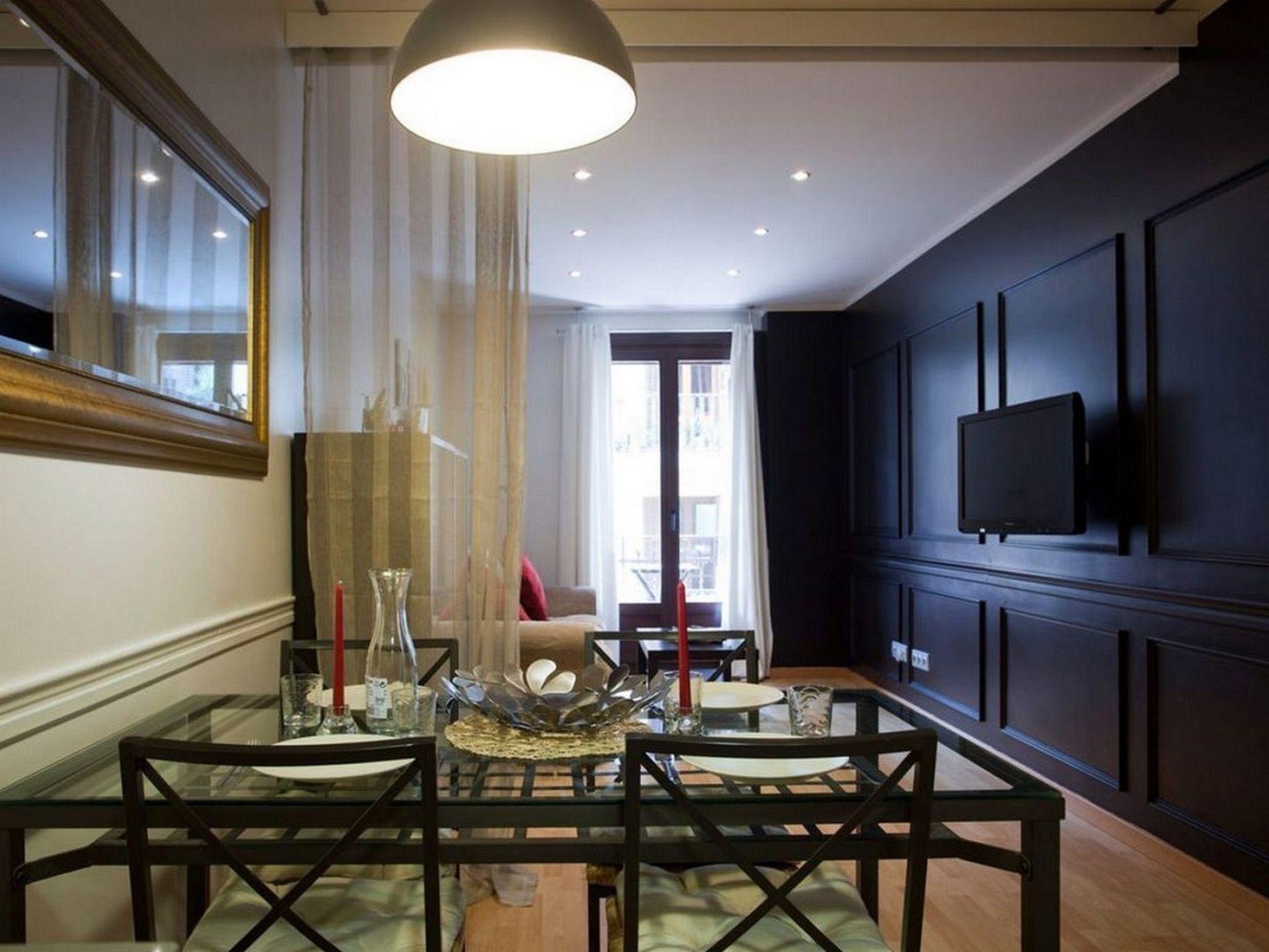 Menjador de Pis de lloguer en A Coruña Capital  amb Aire condicionat, Moblat i TV