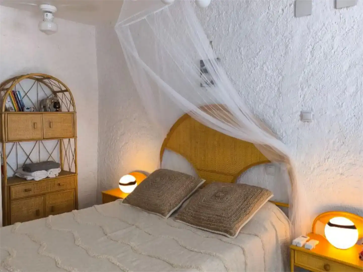 Habitación de Casa o chalet de alquiler en Sant Pere de Ribes con Aire acondicionado, Jardín privado y Piscina