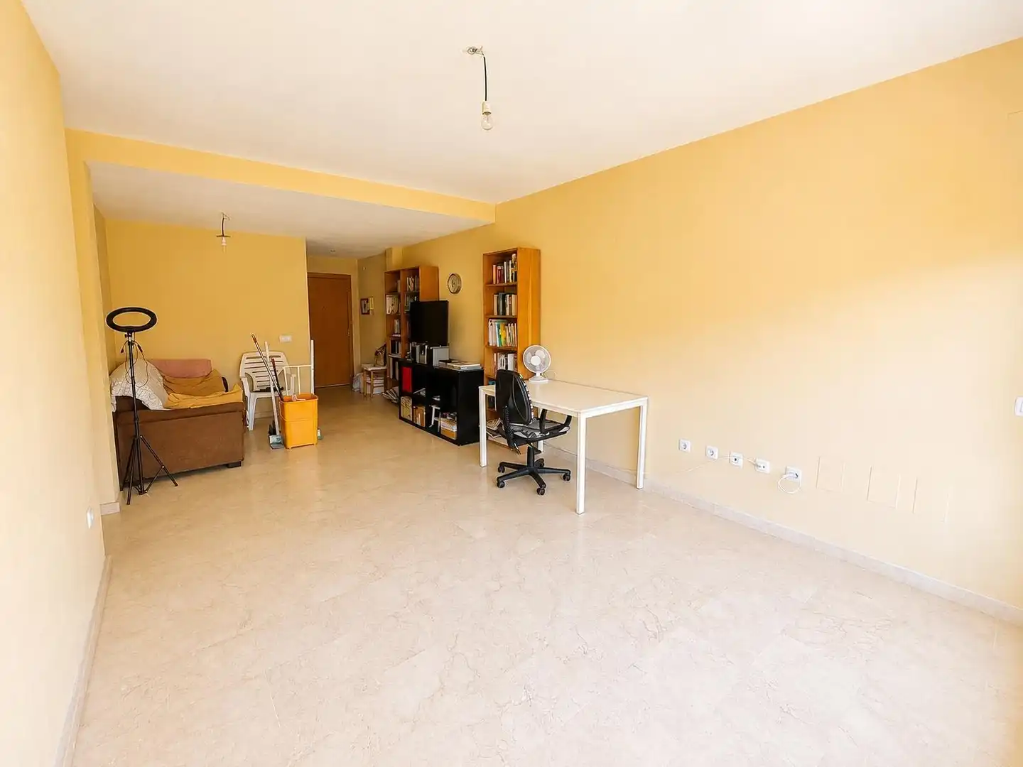 Flat for sale in Algeciras  with Private garden