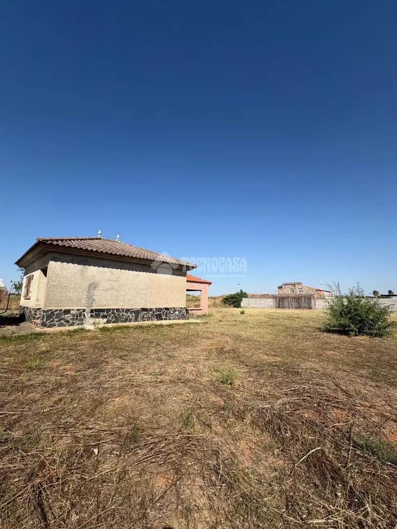 Casa o xalet en venda en La Rinconada amb Jardí privat