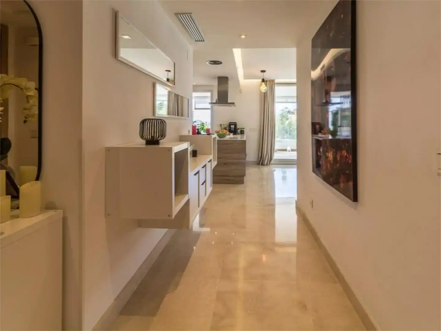 Flat for sale in Benahavís  with Air Conditioner, Private garden and Parquet flooring