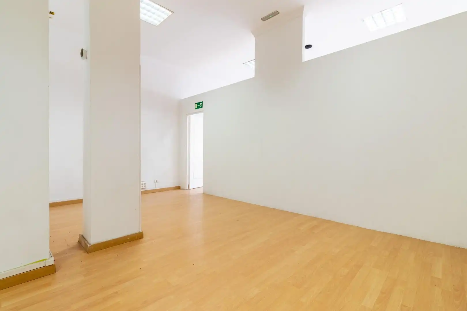 Business premises for sale in Calle de los Fondos de Segura, imagen 9