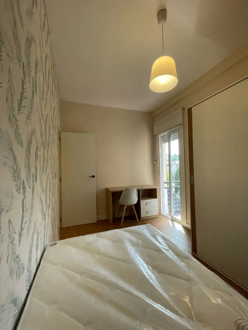 Bedroom of Flat for rent in Granada  with Air Conditioner, Heating and Parquet flooring