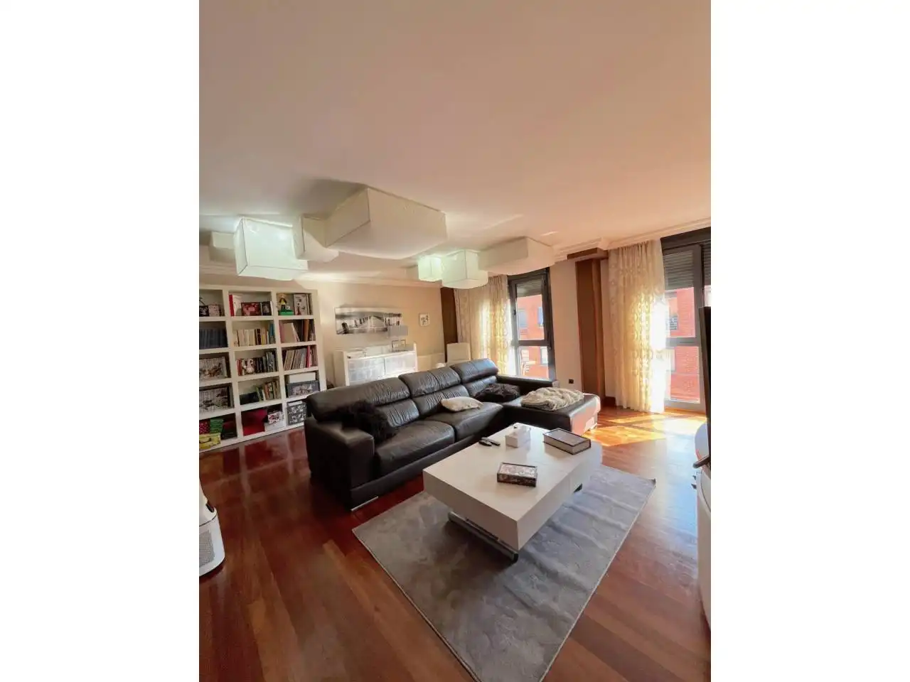 Sala d'estar de Dúplex en venda en Leioa amb Calefacció, Parquet i Terrassa