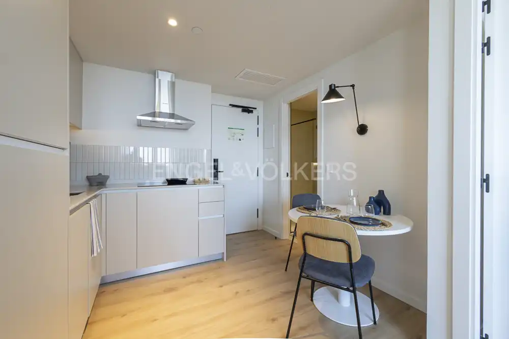 Cocina de Estudio de alquiler en Alcobendas con Aire acondicionado, Calefacción y Jardín privado