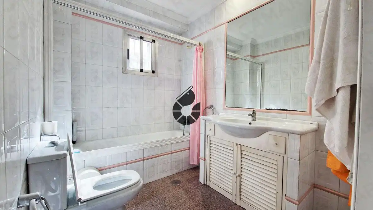 Baño de Casa adosada en venta en Coria del Río con Aire acondicionado y Trastero