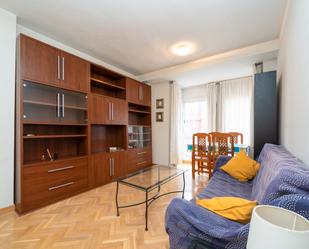 Living room of Flat for sale in  Madrid Capital  with Air Conditioner, Heating and Community pool