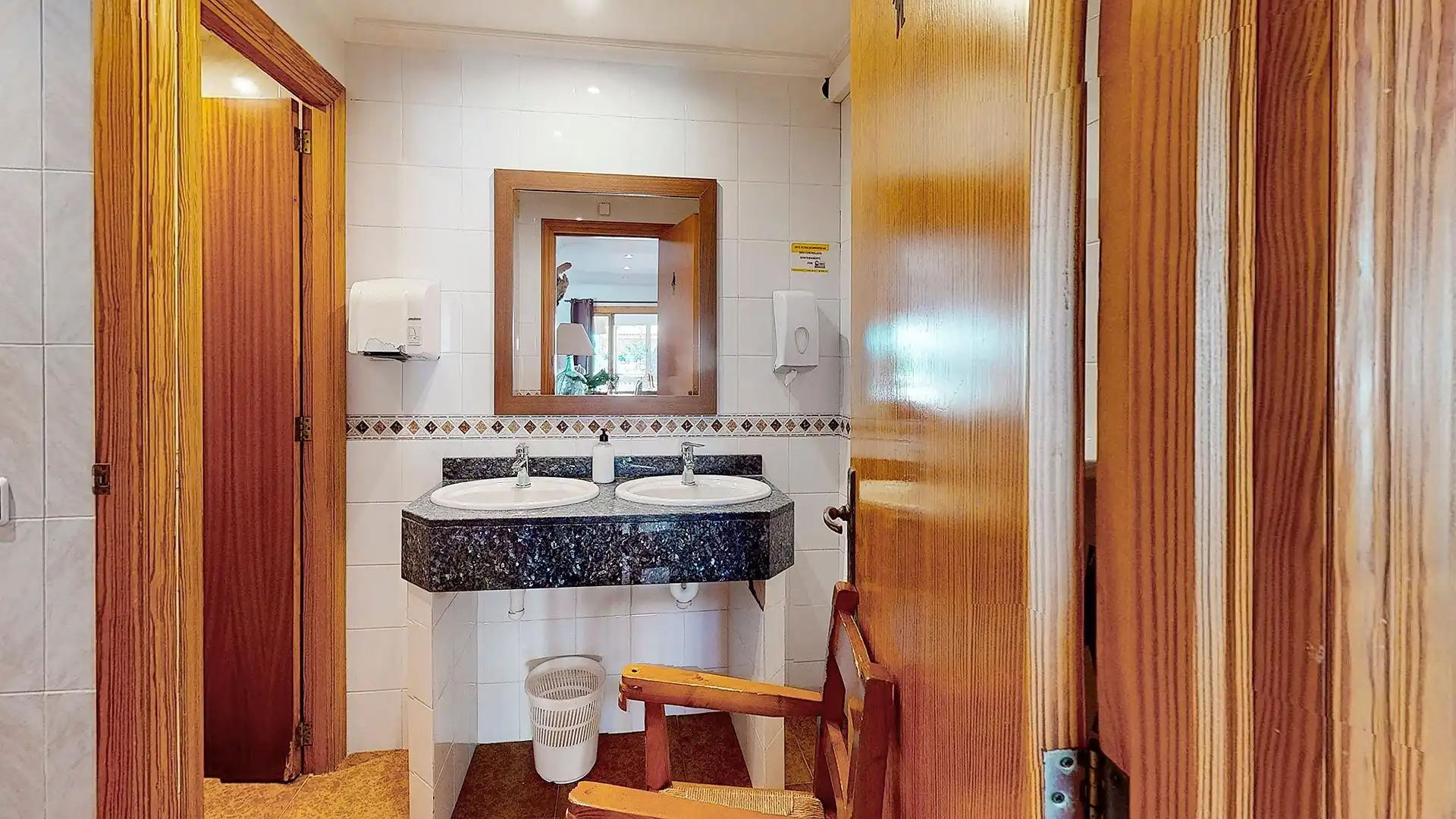 Badezimmer von Geschaftsraum zum Verkauf in Santa Margalida mit Klimaanlage und Möbliert