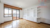 Living room of Duplex to rent in Pozuelo de Alarcón  with Air Conditioner, Heating and Parquet flooring