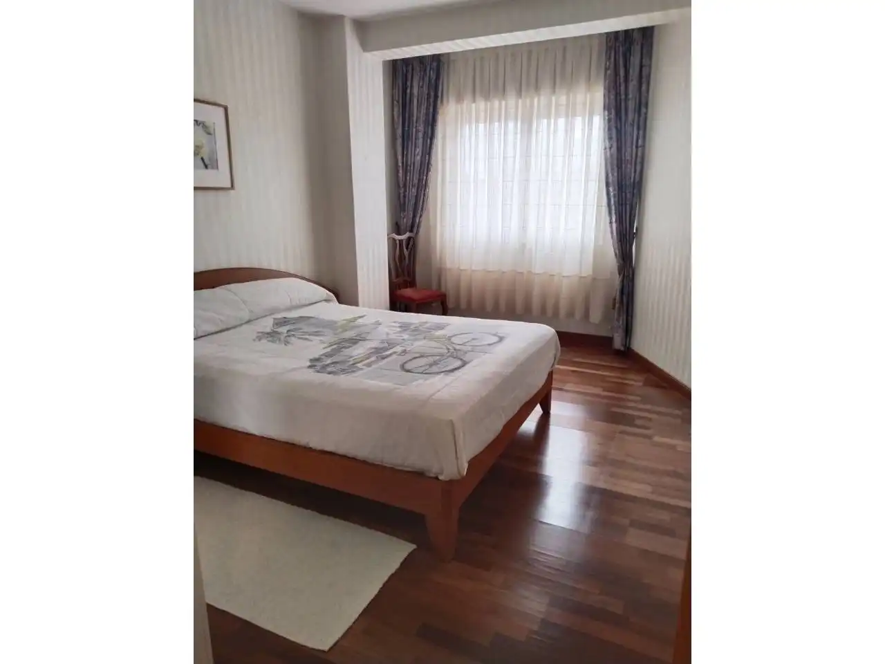 Habitación de Piso de alquiler en Burgos con Calefacción, Parquet y Amueblado