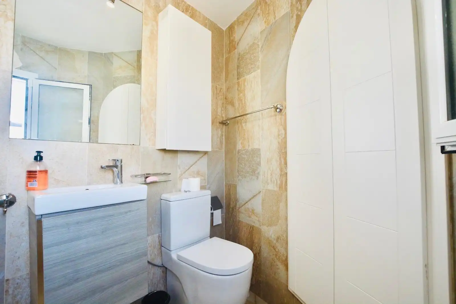 Baño de Casa adosada en venta en Alaior con Aire acondicionado, Calefacción y Jardín privado