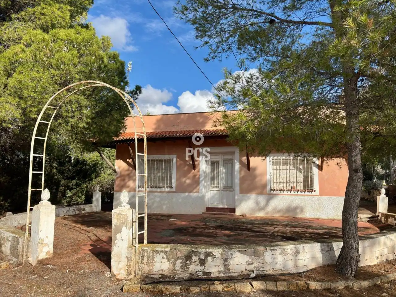 Detached house with pool for sale in Calle Zona Sierra S/N