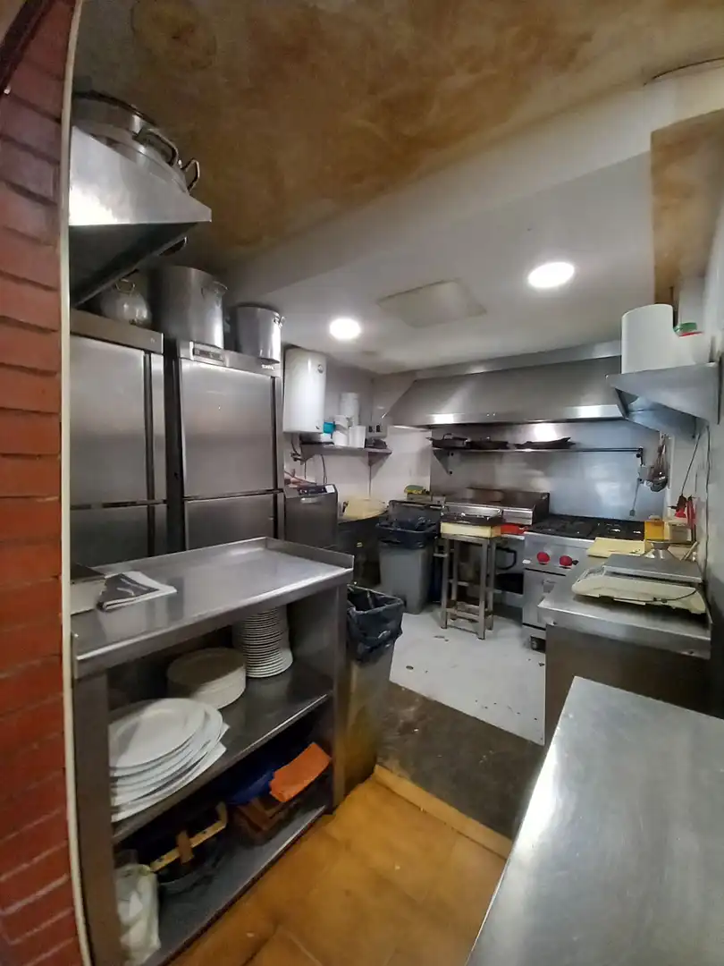 Cocina de Local en venta en Barcelona con Aire acondicionado y Amueblado
