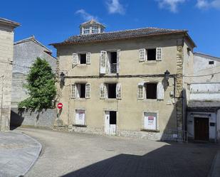 Vista exterior de Casa o xalet en venda en Castropol amb Calefacció, Terrassa i Traster