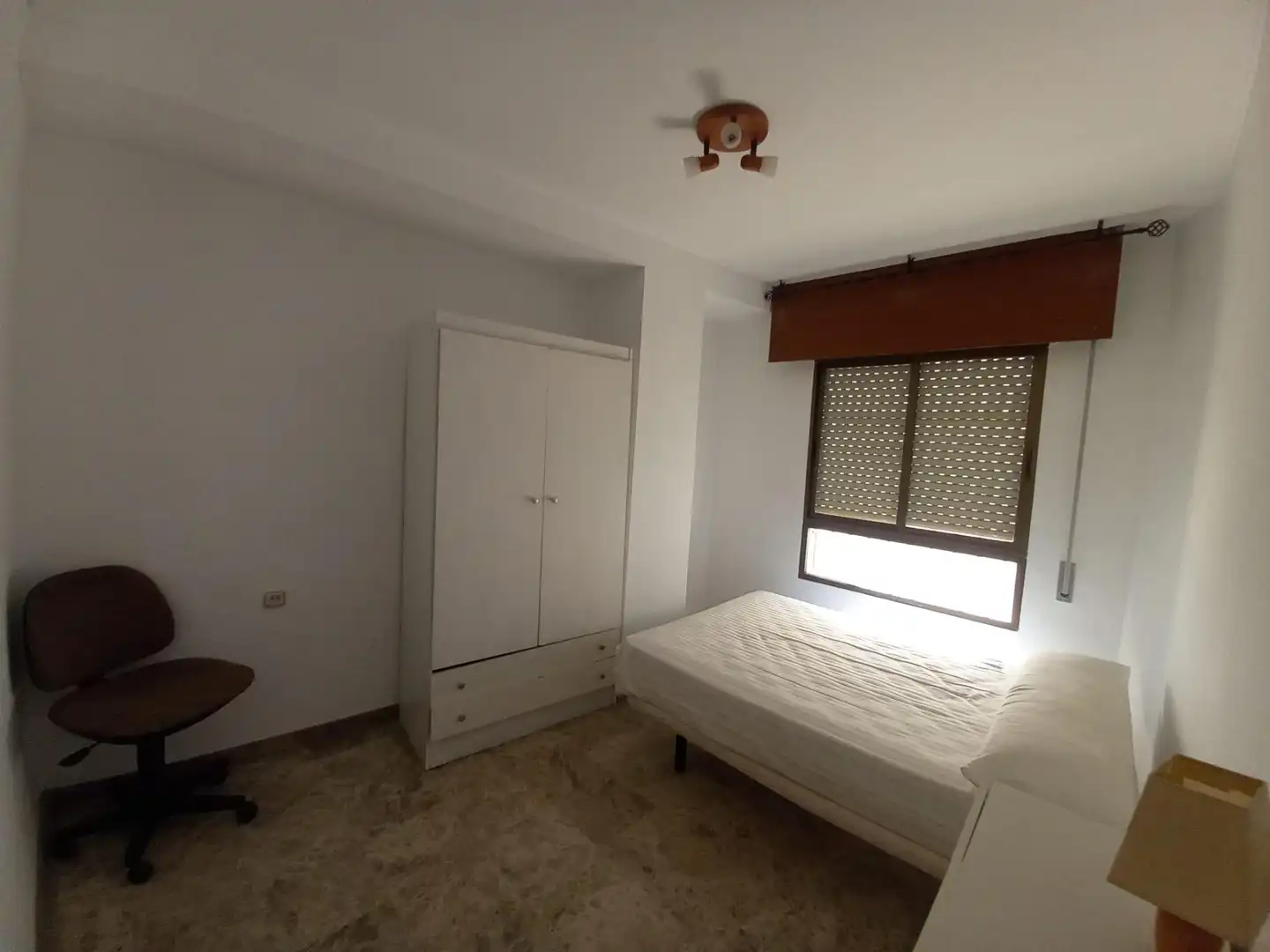 Bedroom of Flat for sale in Córdoba  with Air Conditioner and Storage room