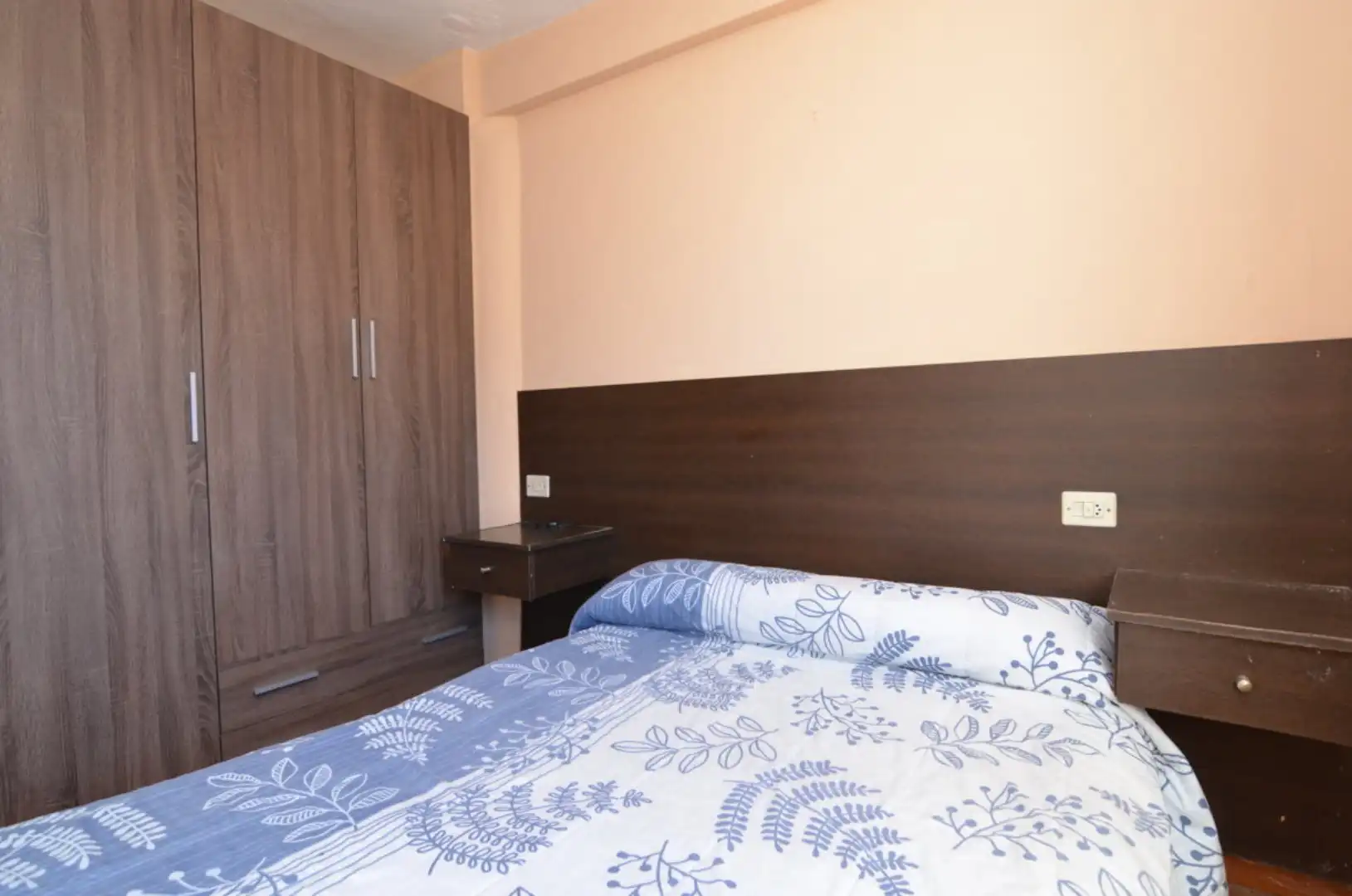 Habitación de Casa o chalet en venta en Coirós con Trastero, Balcón y Internet